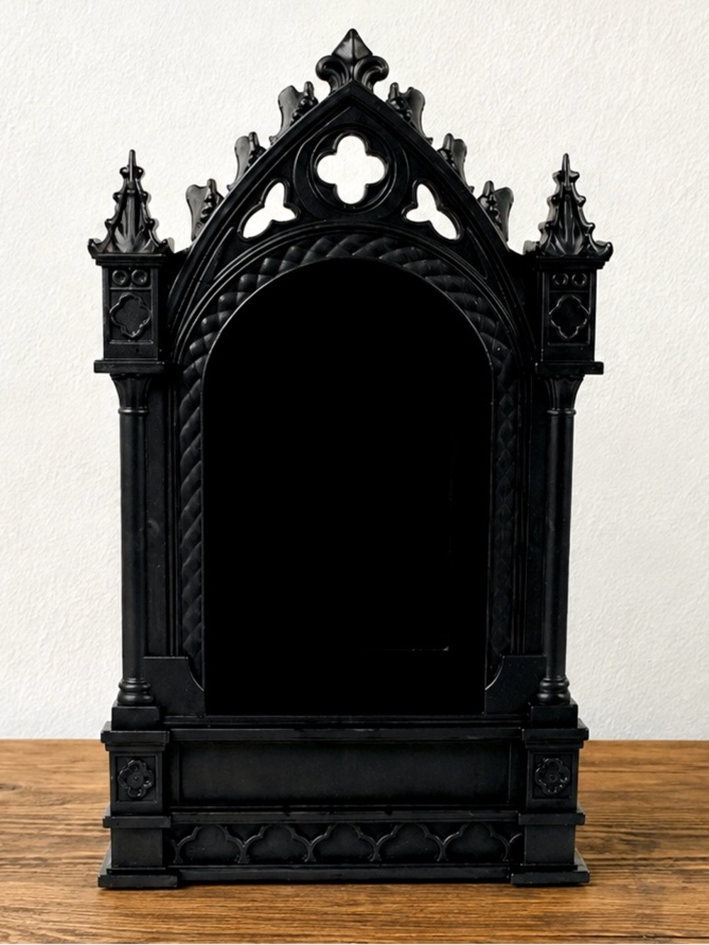 Target Bullseye Playground Halloween Black Gothic Window Display Box